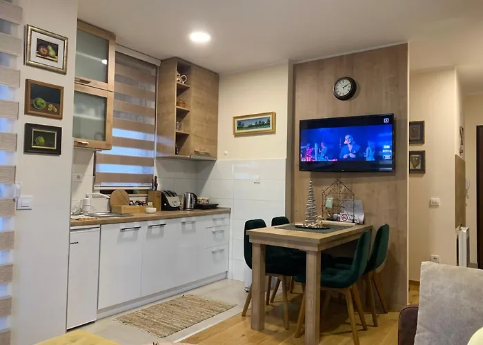 & Andria 즐라티보